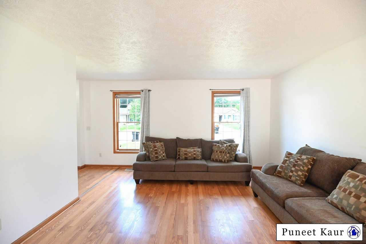 2242 Christine Ct Se - Photo 5 of 36