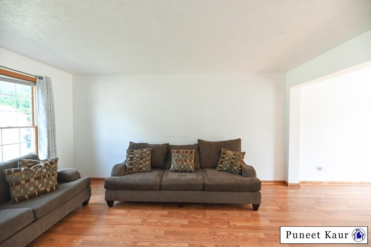 2242 Christine Ct Se - Photo 6 of 36