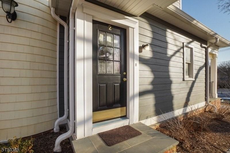 174 Main St #2 - Photo 3 of 18