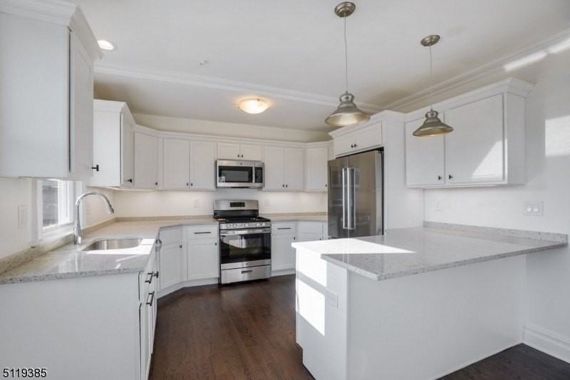 174 Main St #2 - Photo 4 of 18