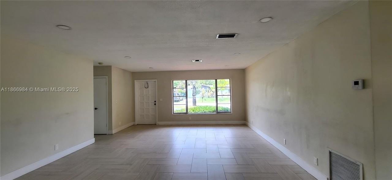 1444 Sw 32nd Ct #1444 - Photo 4 of 16