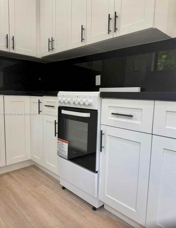 7521 Ne 2nd Ct #4 - Photo 2 of 48