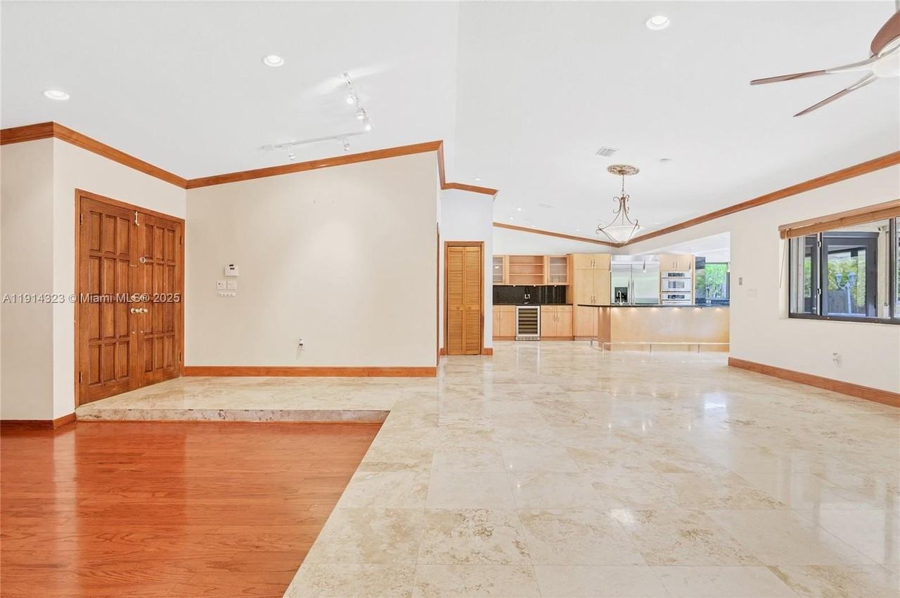 8035 Sw 89th Ct #NA - Photo 6 of 31