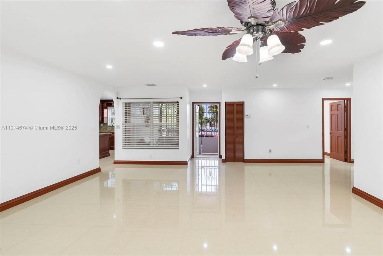 21054 Sw 126th Ct - Photo 3 of 18