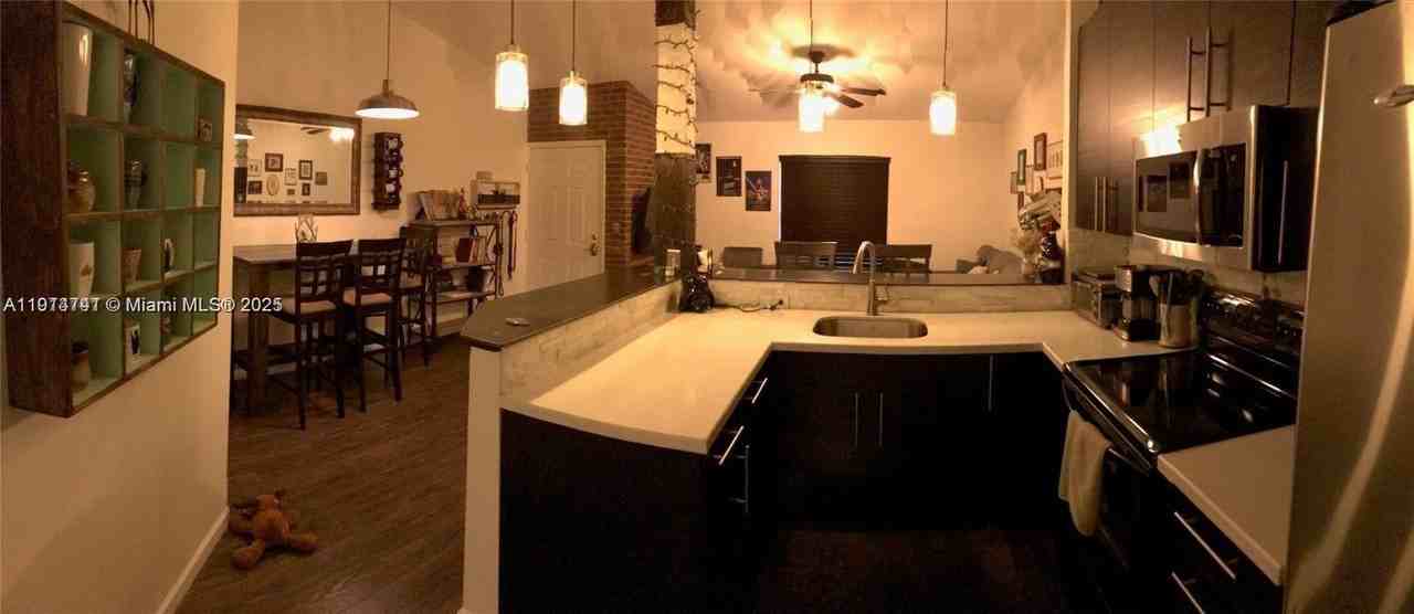 3634 Nw 83rd Ln - Photo 6 of 26