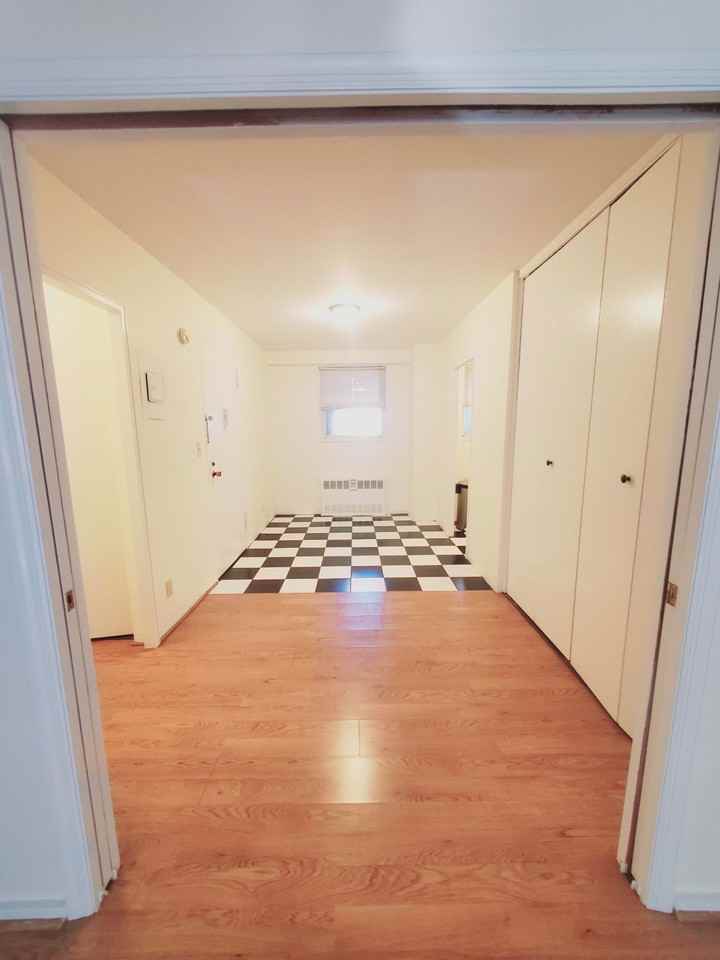 444 Bedford St #B - Photo 3 of 8