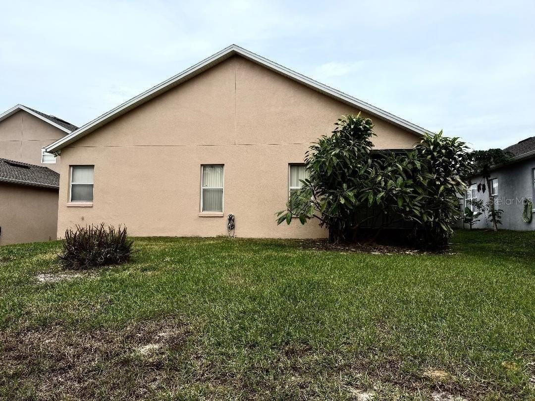 209 Corvina Dr - Photo 2 of 24