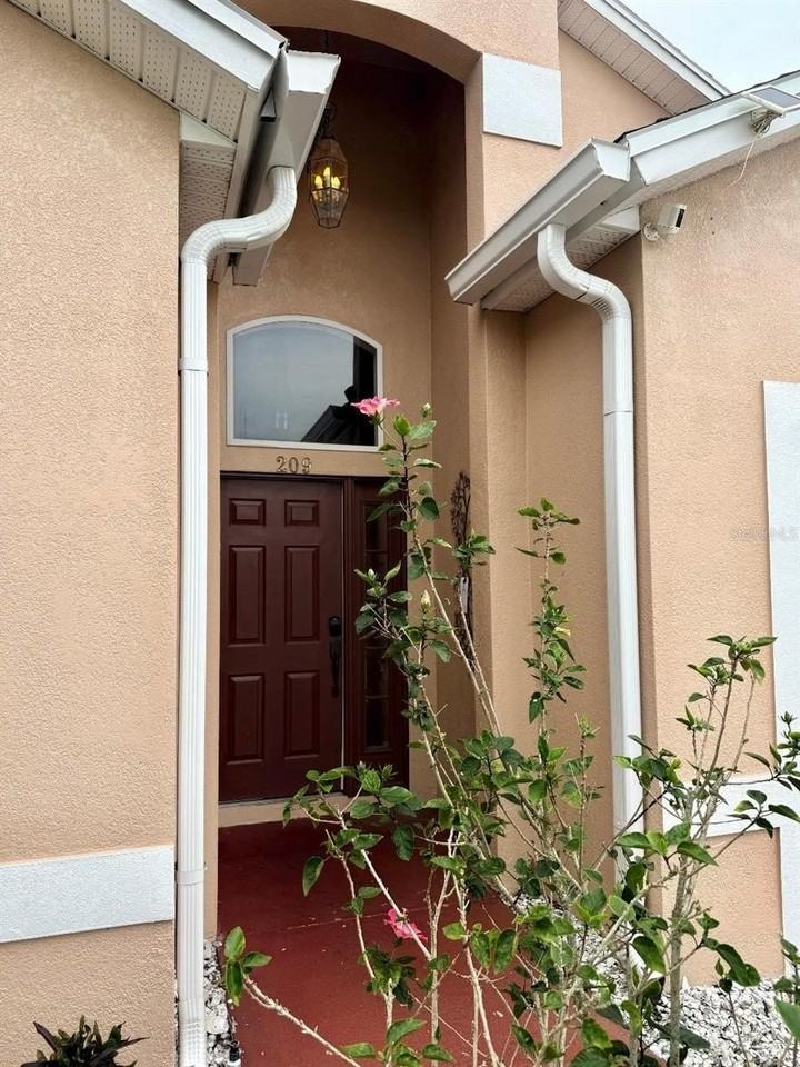 209 Corvina Dr - Photo 3 of 24