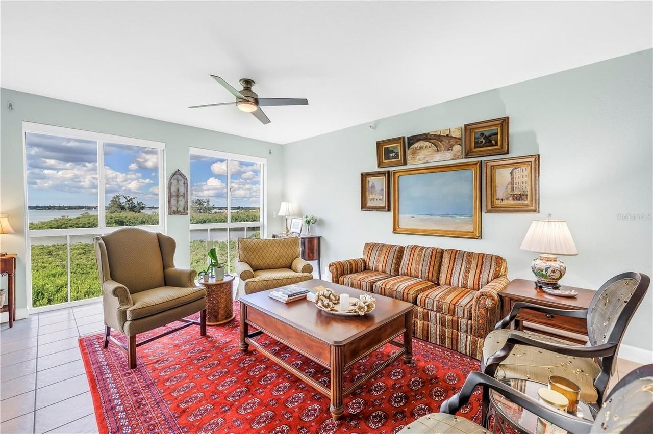 4801 Osprey Dr S #303 - Photo 7 of 38