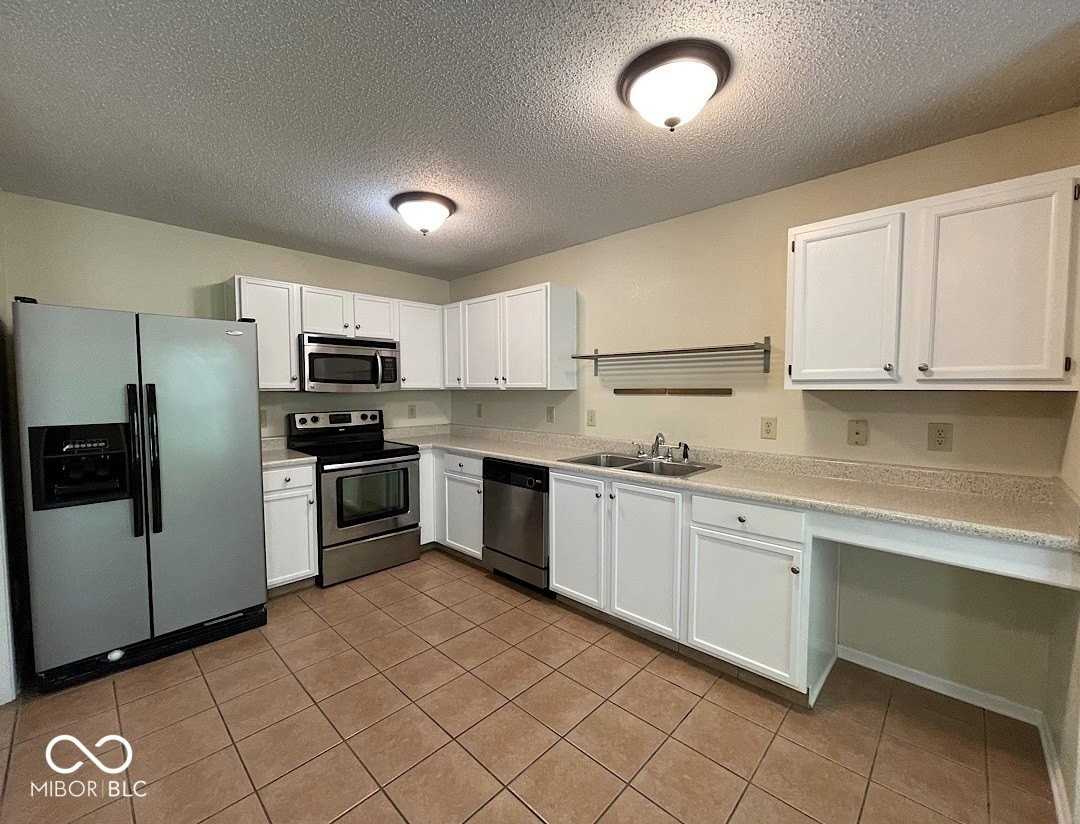 6909 Earlswood Dr - Photo 5 of 19