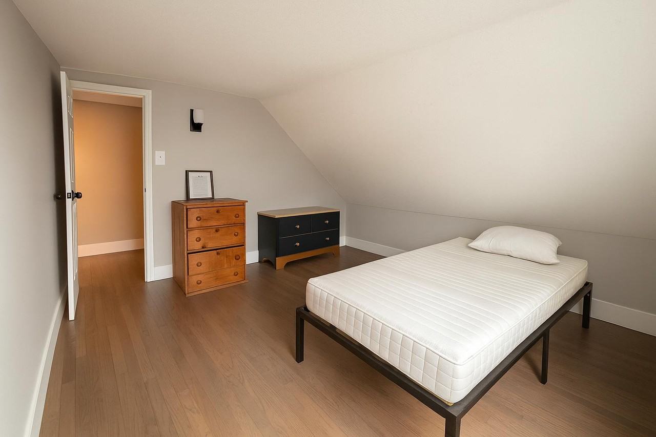 E 55th St - Photo 4 of 4