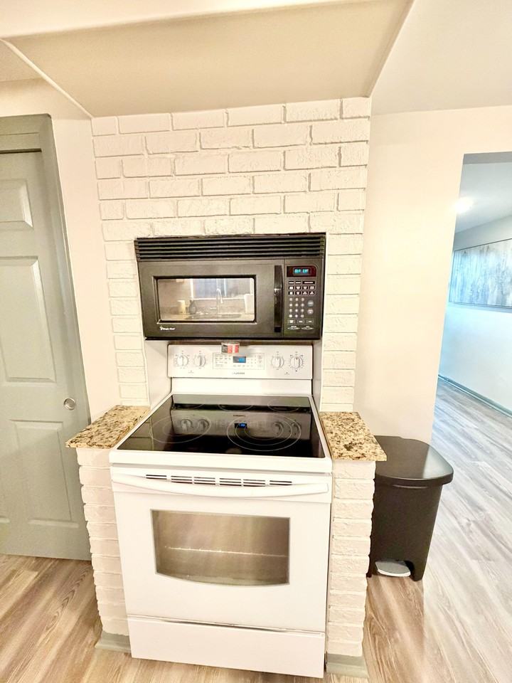 Chesswood Dr - Photo 2 of 12