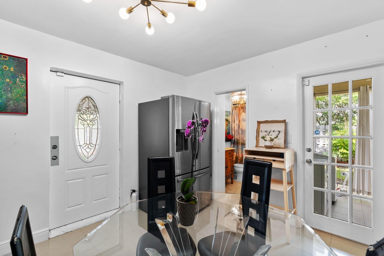 Sw 5th Ct - Photo 4 of 11