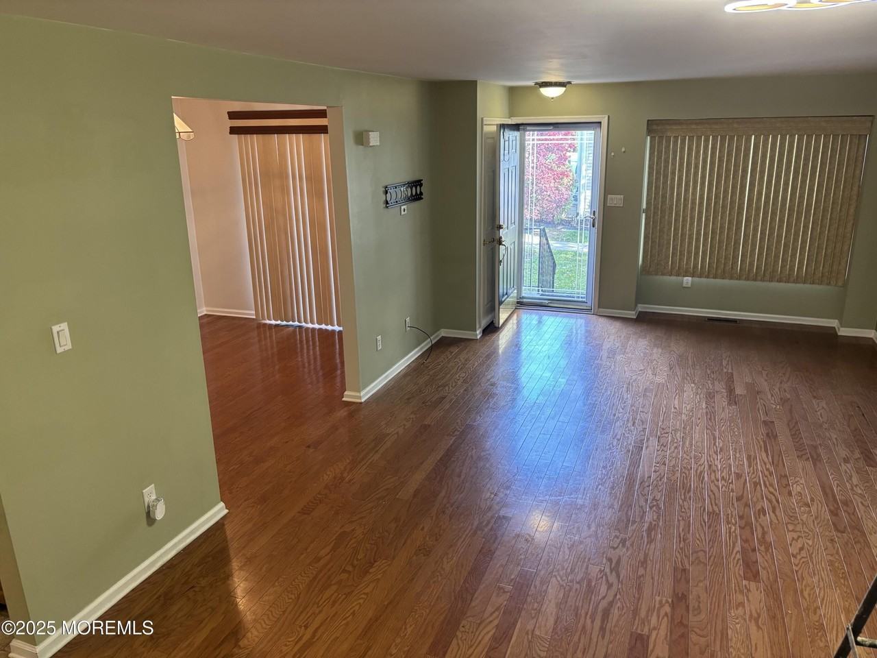 206 Brookfield Drive - Photo 4 of 14