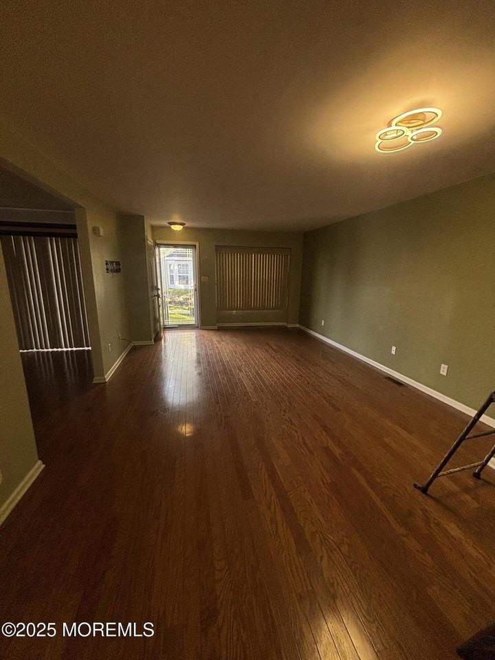 206 Brookfield Drive - Photo 6 of 14