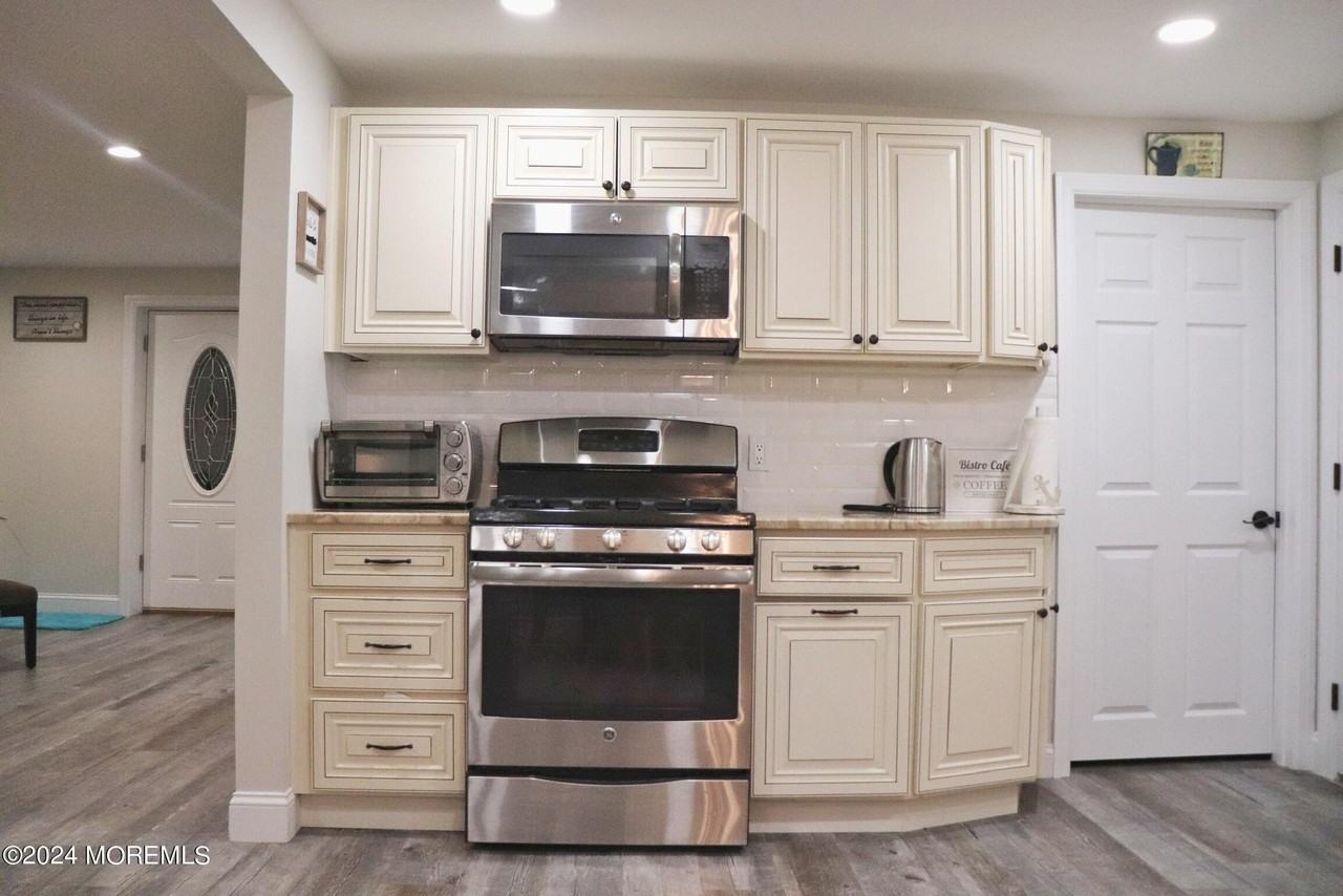 116 Kupper Dr - Photo 4 of 9