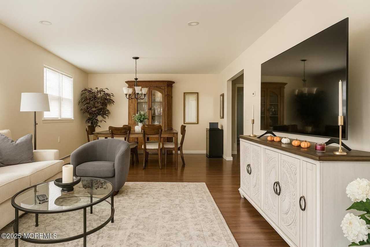 515 Jamaica Blvd - Photo 3 of 10