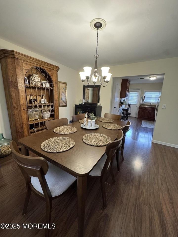 515 Jamaica Blvd - Photo 4 of 10