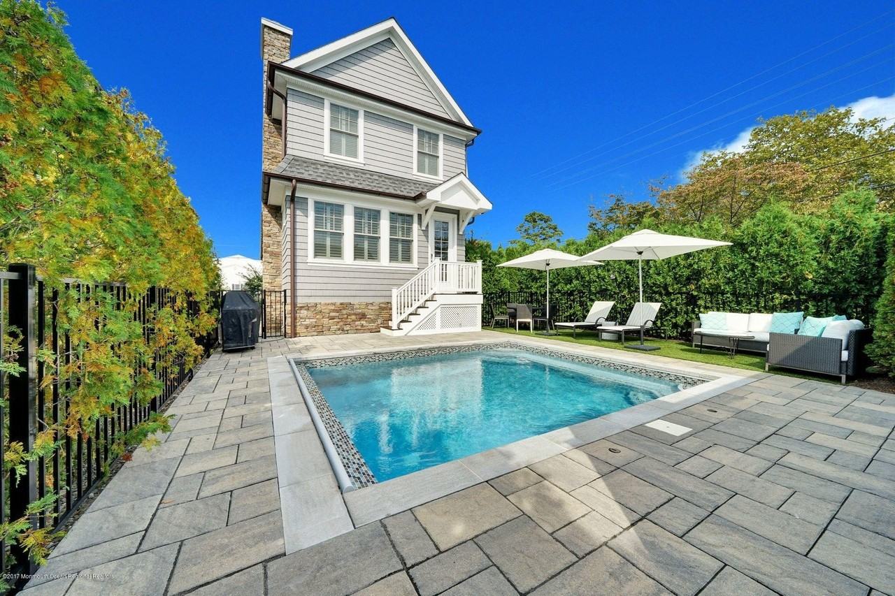 401 Monmouth Ave - Photo 5 of 24