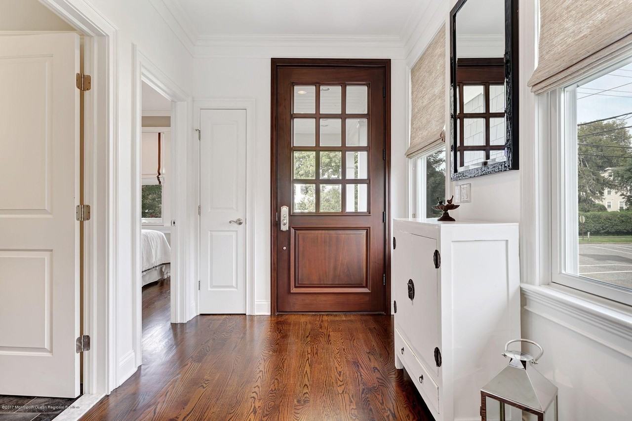 401 Monmouth Ave - Photo 6 of 24