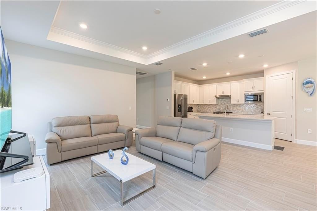 10371 Ventana Ln - Photo 2 of 28