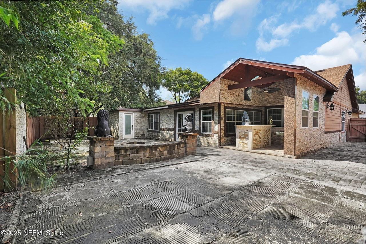 8786 Spring Harvest Ln E - Photo 2 of 3