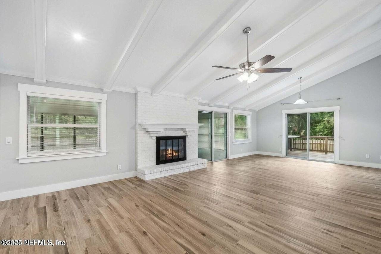 5609 Hyde Park Cir - Photo 5 of 50