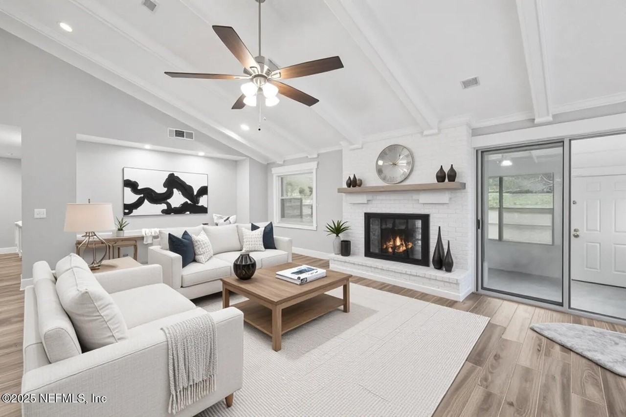 5609 Hyde Park Cir - Photo 6 of 50