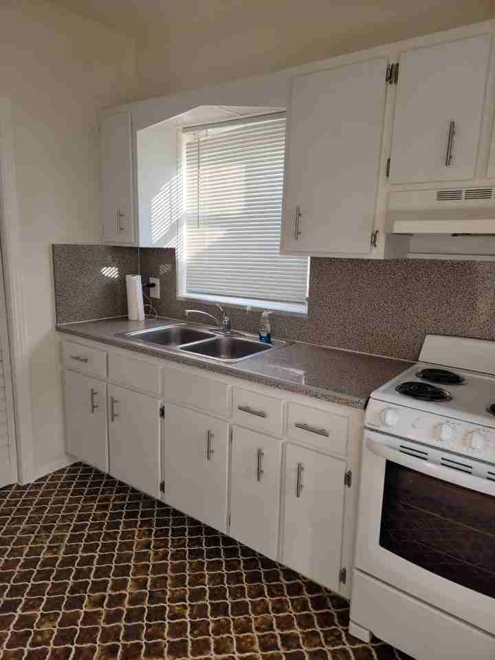 3122 Sw 25th Ter #1 - Photo 4 of 10