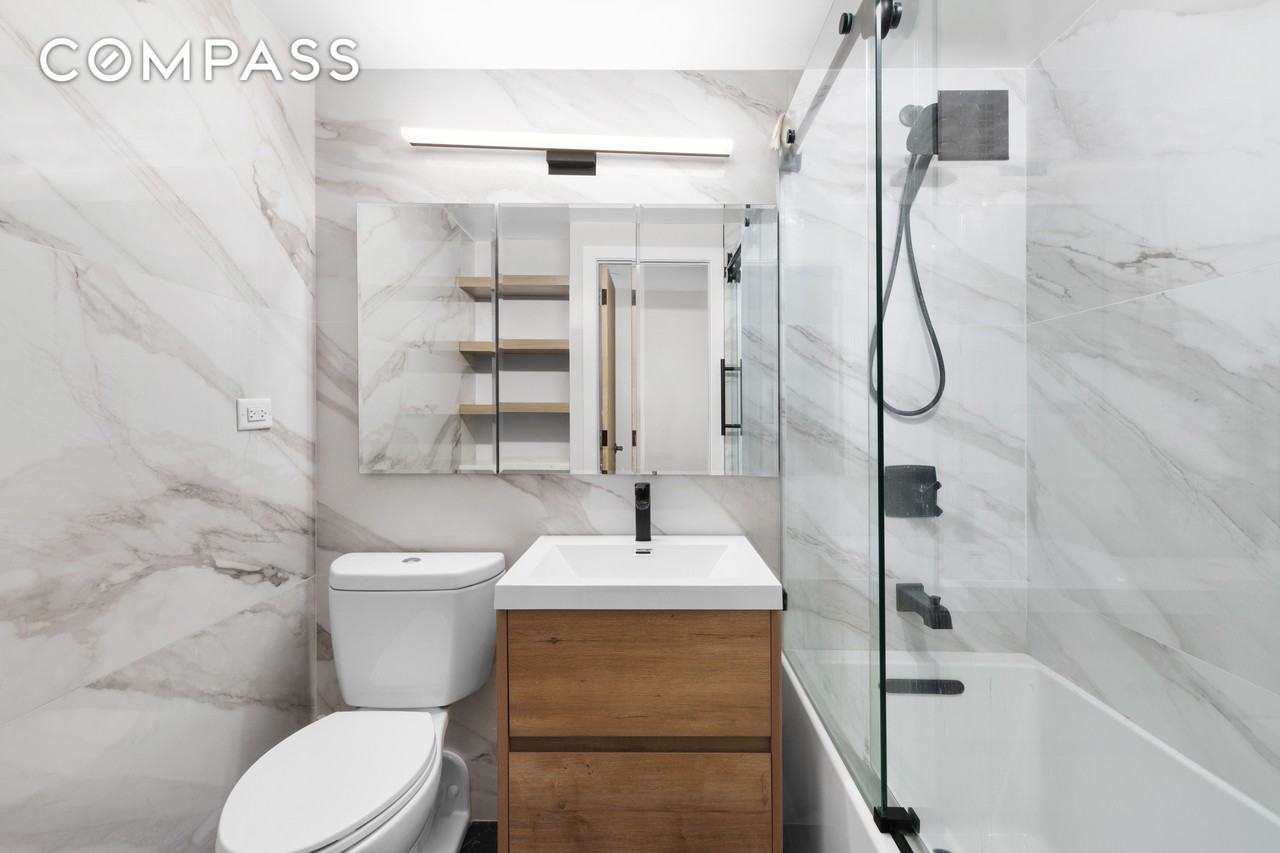 350 E 62nd St #4Q - Photo 5 of 6