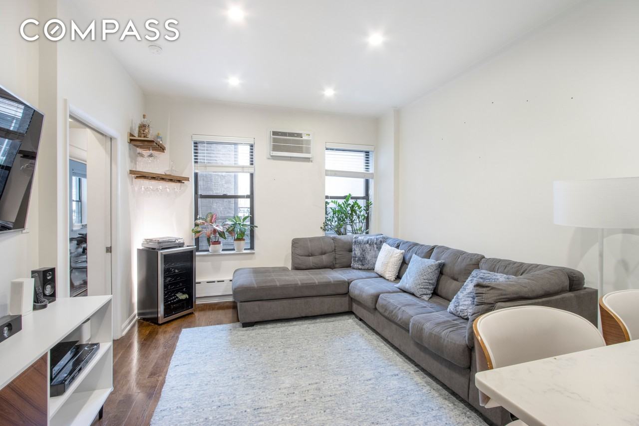 160 East 74th Street #3 - Photo 2 of 9