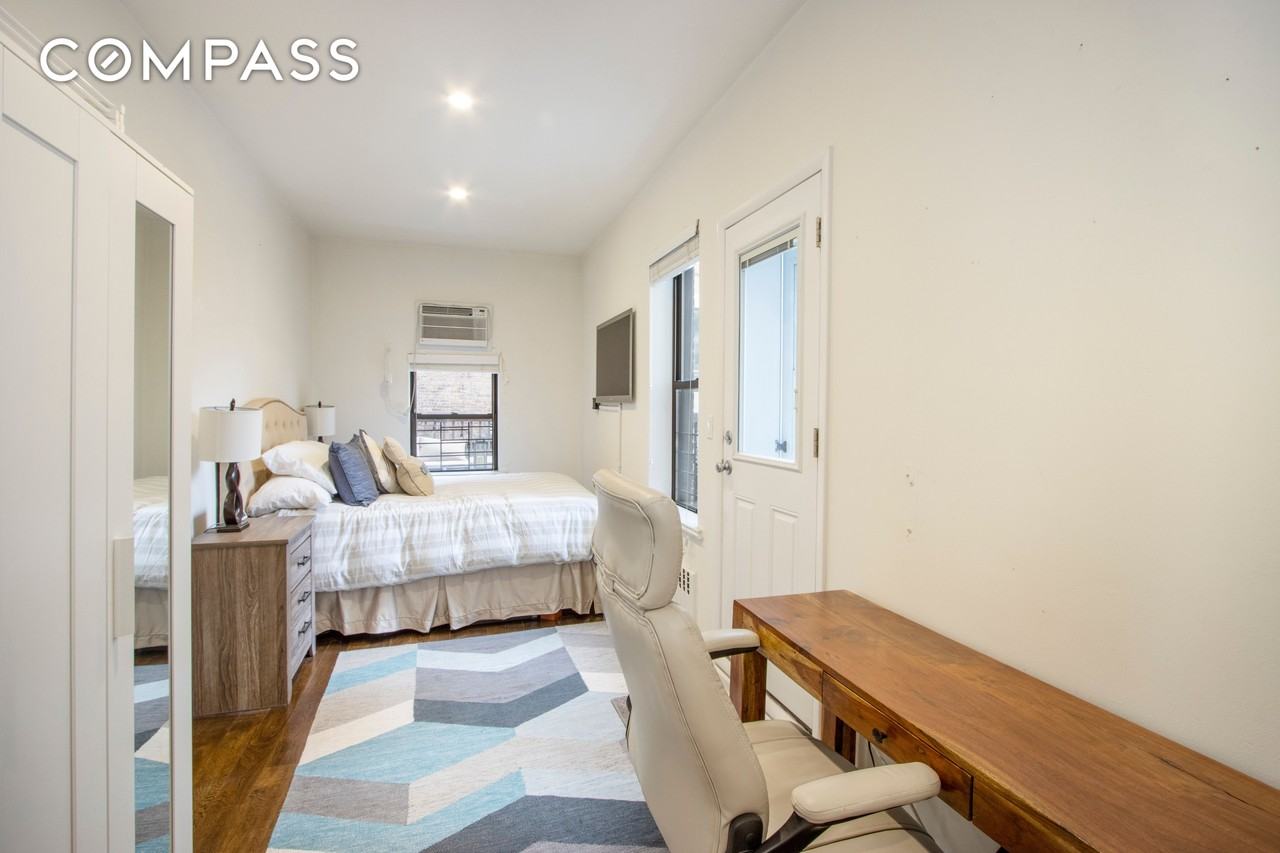 160 East 74th Street #3 - Photo 4 of 9