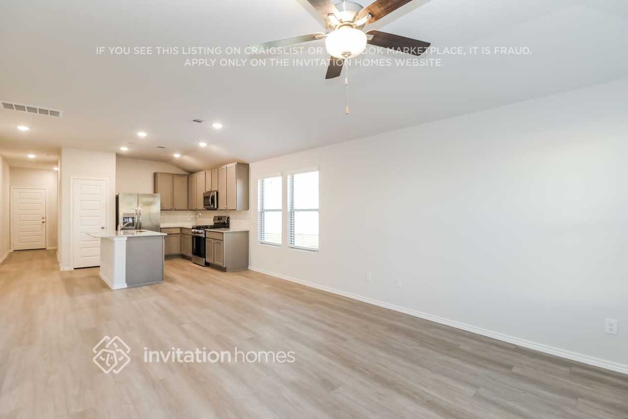 24766 Linaria Dr - Photo 4 of 21
