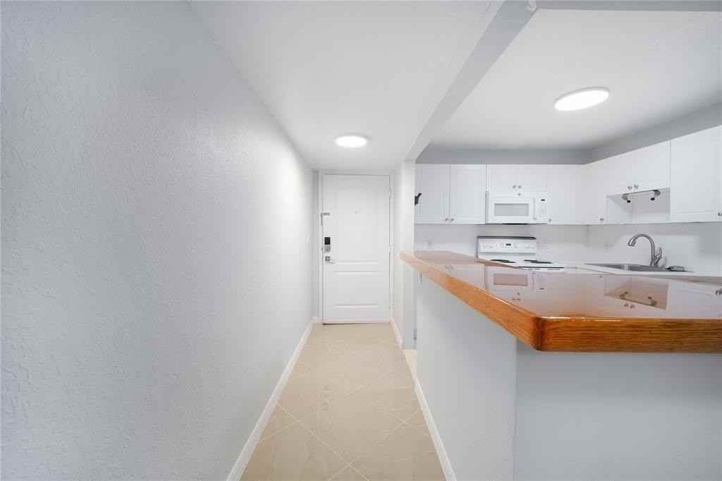 770 Se 2nd Ave #201F