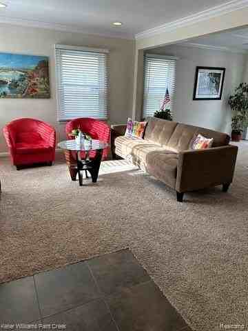 14040 Labelle St - Photo 5 of 10