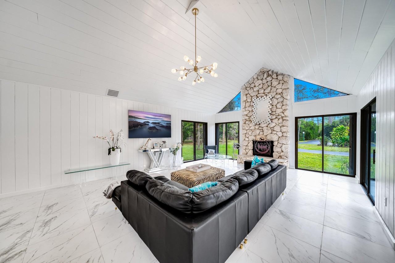 583 Rambling Drive Cir - Photo 2 of 40