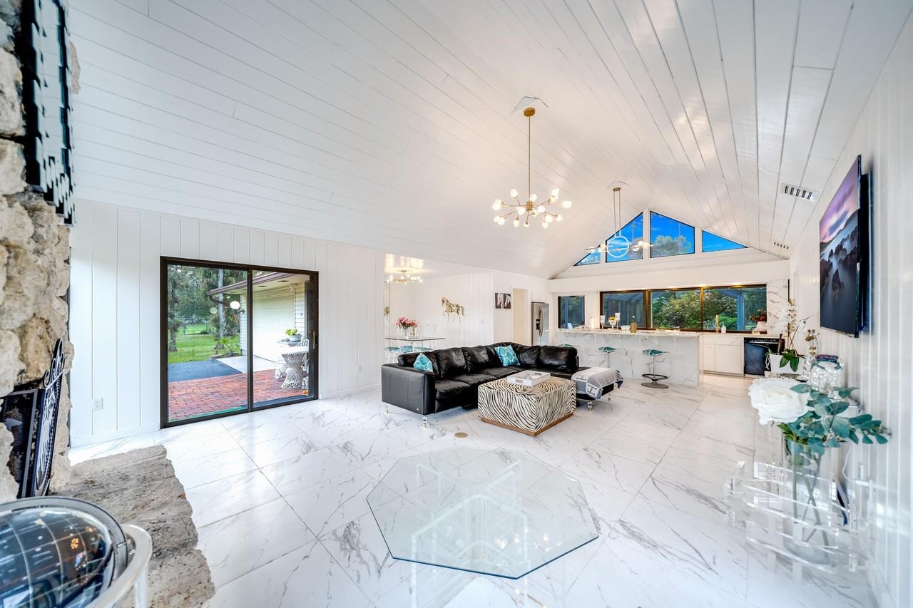 583 Rambling Drive Cir - Photo 4 of 40