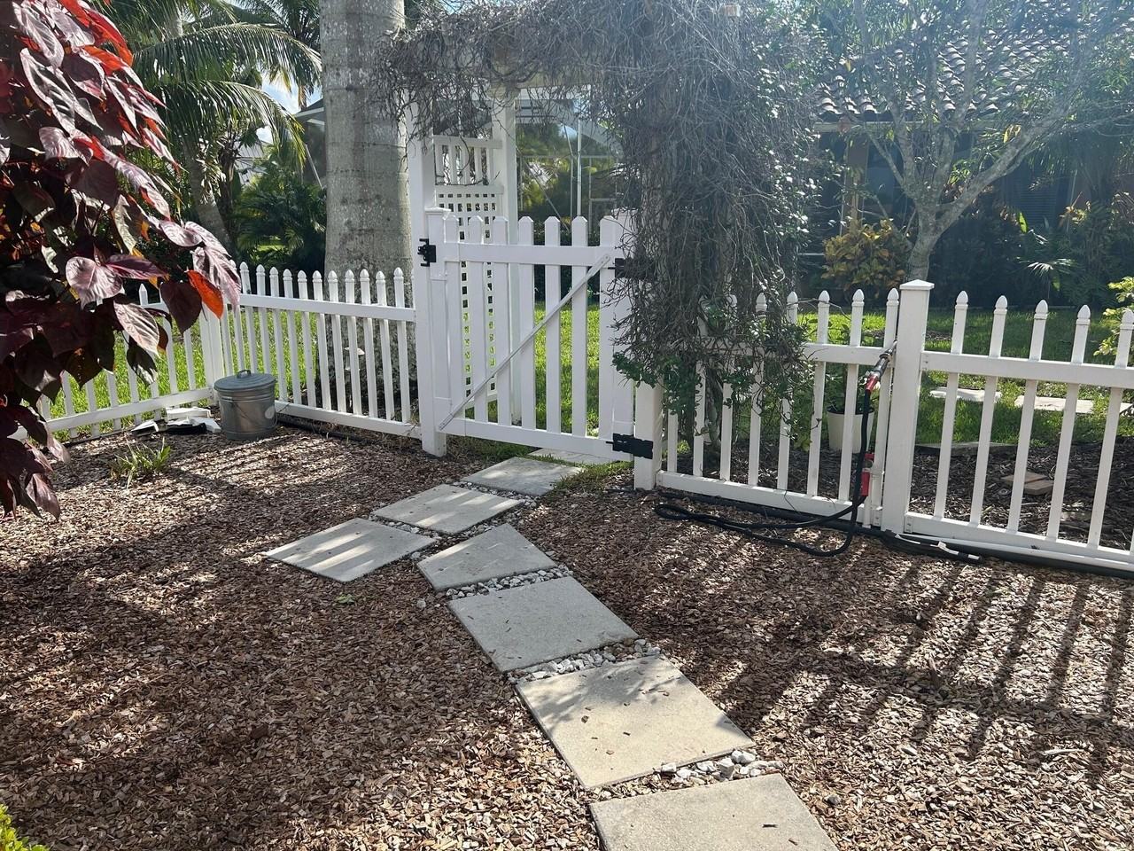 4898 Sw Lake Grove Cir - Photo 3 of 28