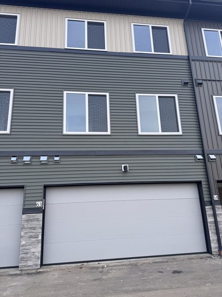 28 Avenue SW #63 - Photo 3 of 50