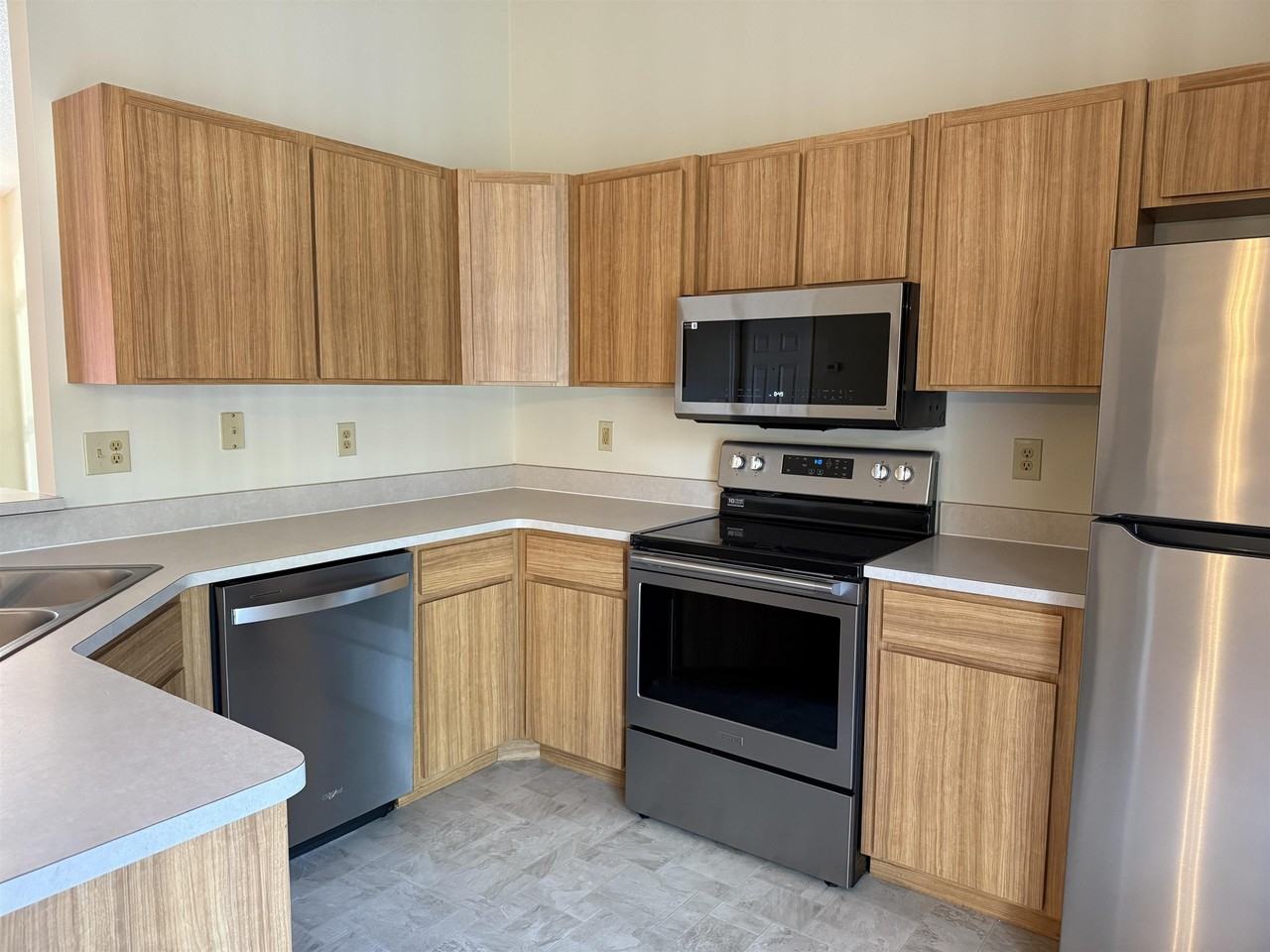 6741 Veronica Ct - Photo 4 of 9