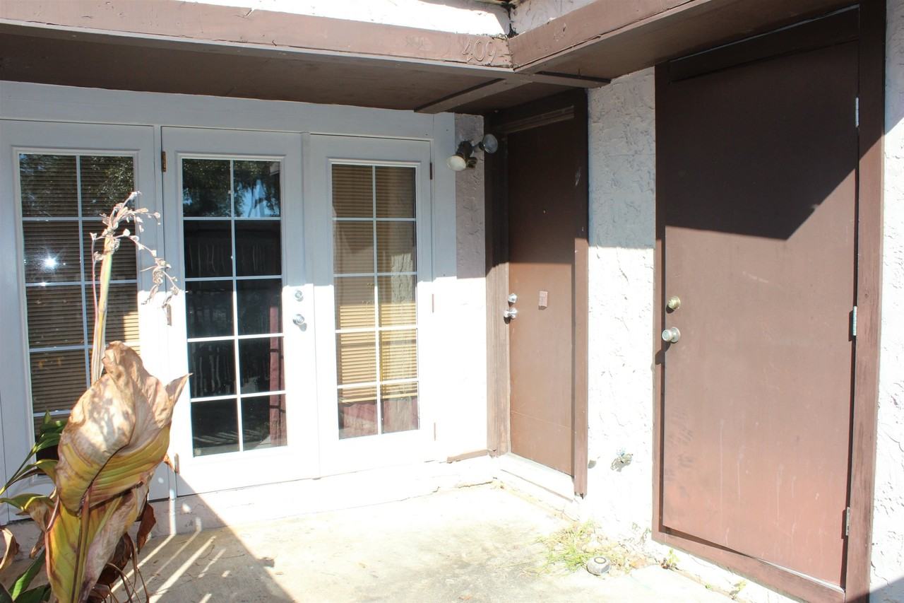 409 Westwood Dr - Photo 2 of 35