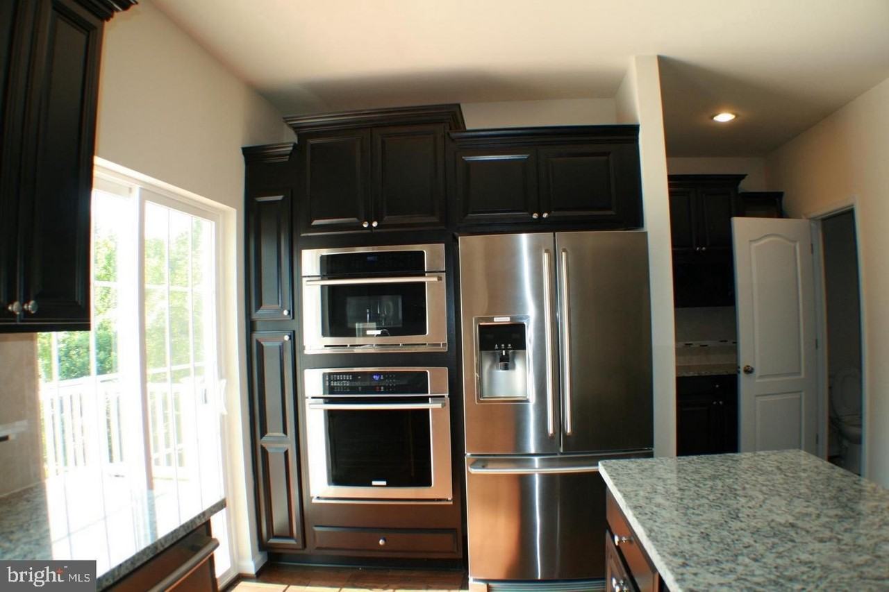 7581 Crowley Street - Photo 2 of 19