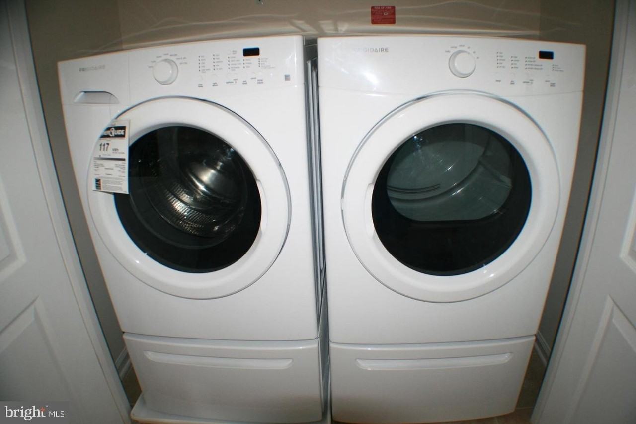 7581 Crowley Street - Photo 7 of 19