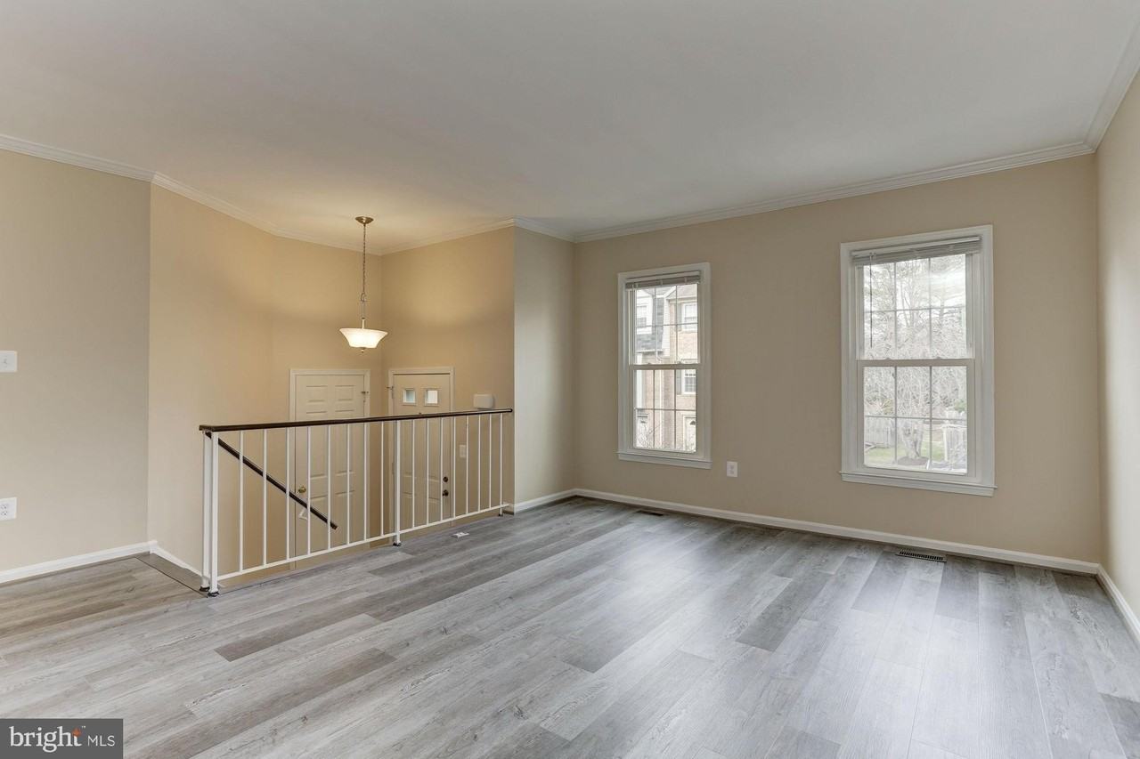 10107 Galsworthy Pl - Photo 6 of 50