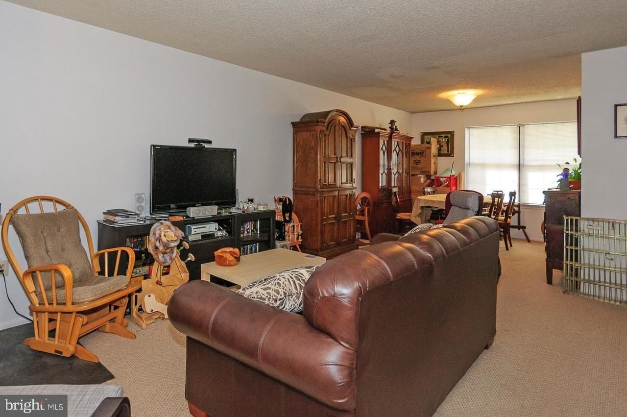 2 Stout Ct - Photo 2 of 13