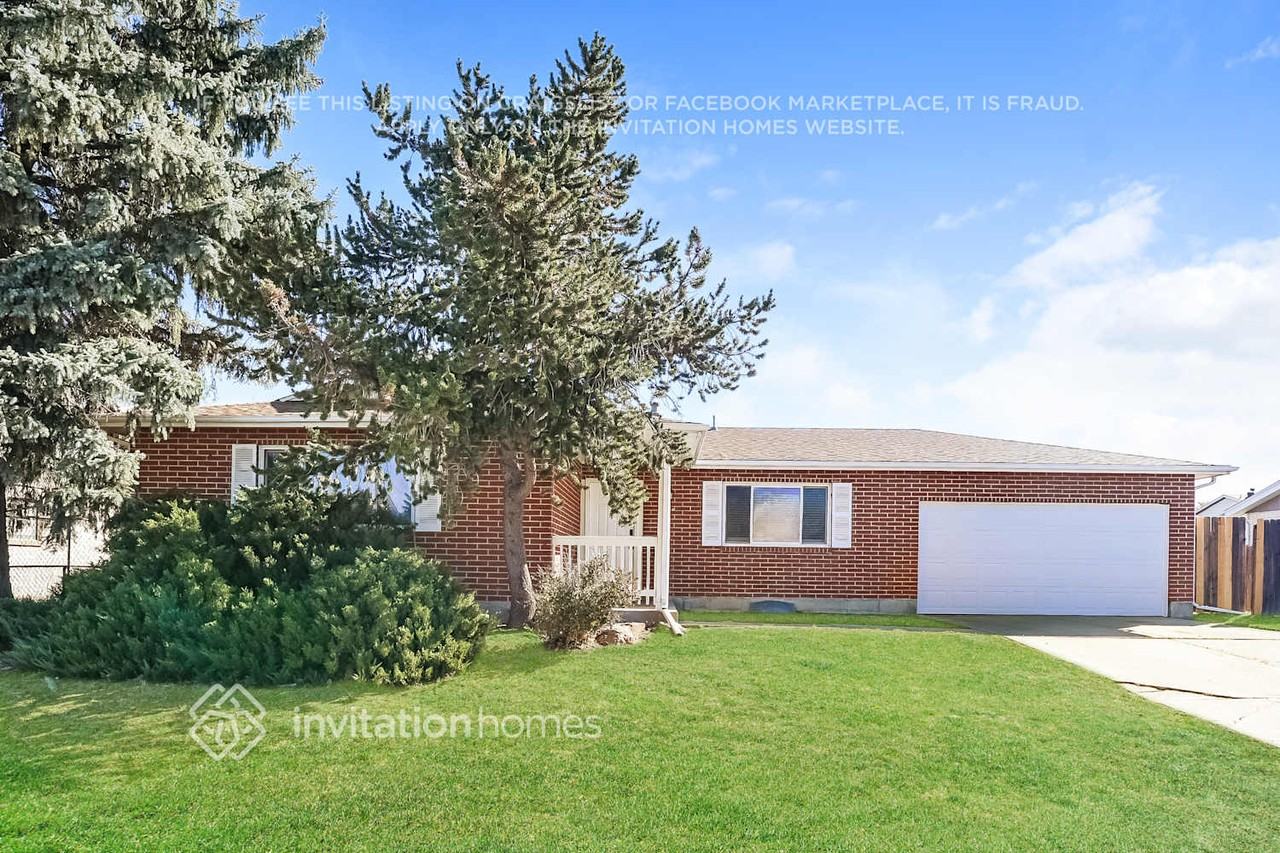 5030 N Worchester St - Photo 4 of 17