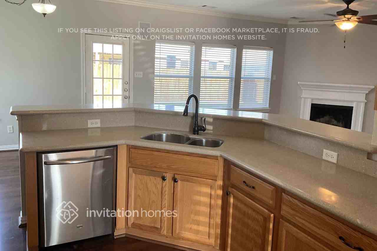 109 Troy Ln - Photo 6 of 14