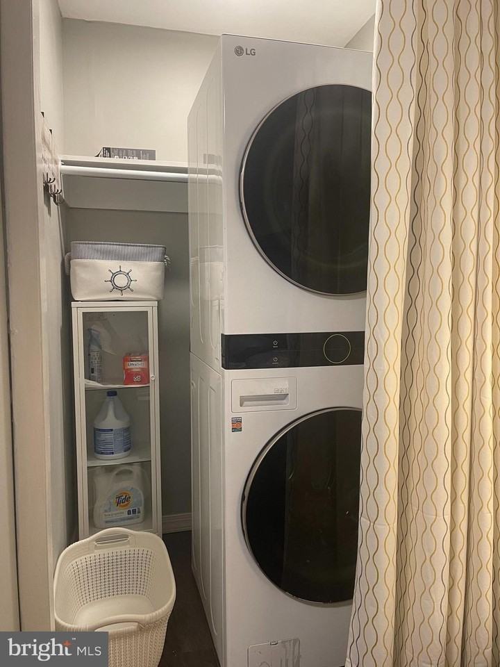 949 S 3rd St Unit 1 #1 - Photo 5 of 16