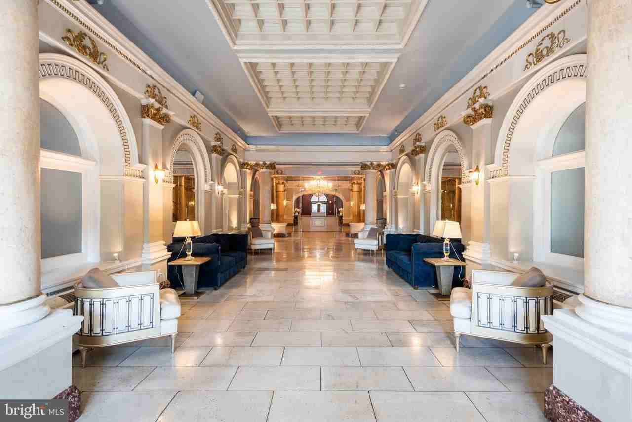 699 N Broad St Apt 1002 #1002 - Photo 3 of 14