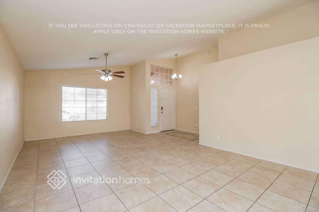 11311 W Alice Ave - Photo 6 of 17